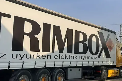 Branda kaplı dorsenin dış görünümü · 27