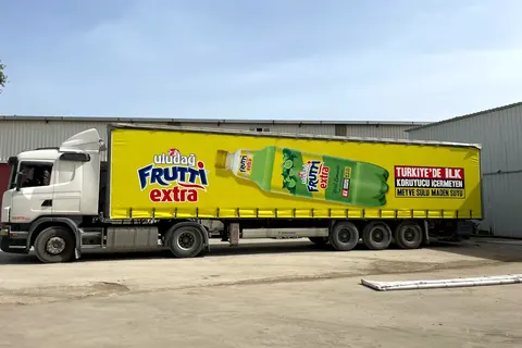 Branda kaplı dorsenin dış görünümü · 20