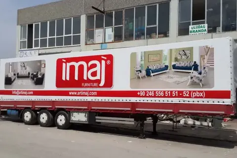 Branda kaplı dorsenin dış görünümü · 35
