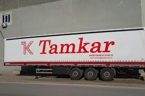 Branda kaplı dorsenin dış görünümü · 33