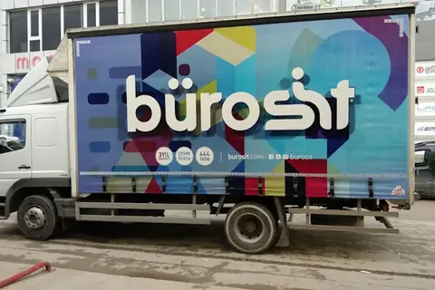Kayar perde brandalı kamyonun dış görünümü · 105