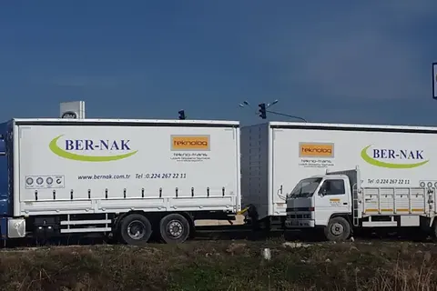 Kayar perde brandalı kamyonun dış görünümü · 84