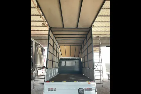 Kamyonet kasasının kapakları ve iç taşıma alanı · 27