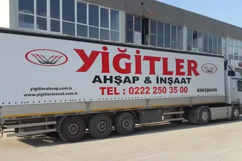 Kayar perde brandalı kamyonun dış görünümü · 67