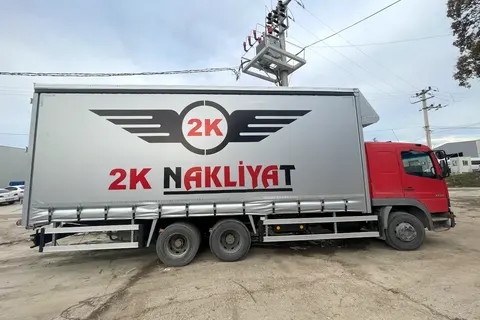 Kayar perde brandalı kamyonun dış görünümü · 20