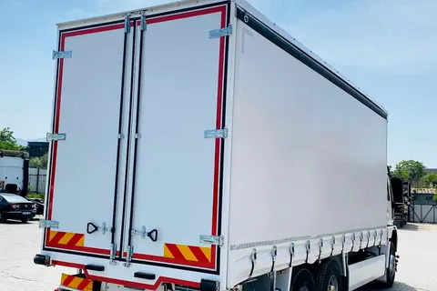 Kayar perde brandalı kamyonun dış görünümü · 9