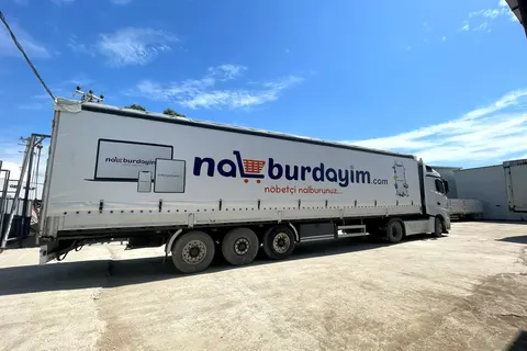 Branda kaplı dorsenin dış görünümü · 17