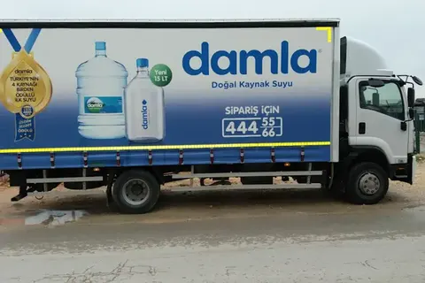 Kayar perde brandalı kamyonun dış görünümü · 58