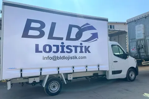 Branda kasalı kamyonetin dış görünümü · 17