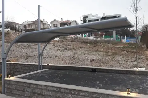 Otopark gölgeliğinin metal taşıyıcı yapısı · 1