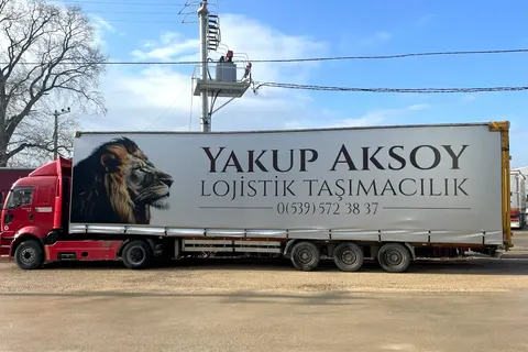 Branda kaplı dorsenin dış görünümü · 12