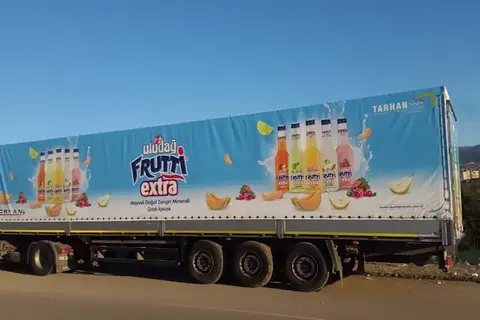 Kayar perde brandalı kamyonun dış görünümü · 47