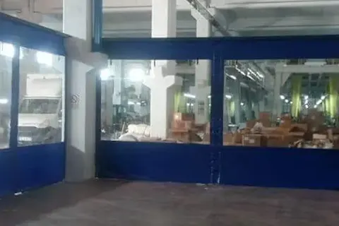 Şeffaf malzemeyle kapatılmış dış mekân · 5