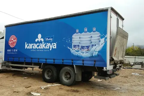 Kayar perde brandalı kamyonun dış görünümü · 29