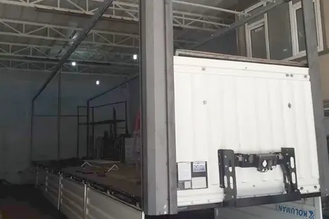 Fabrika tadilat alanındaki dorse · 14