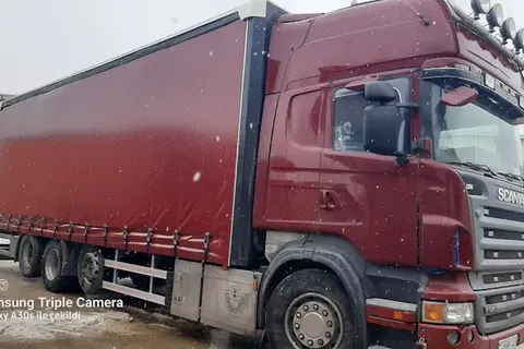 Kayar perde brandalı kamyonun dış görünümü · 93